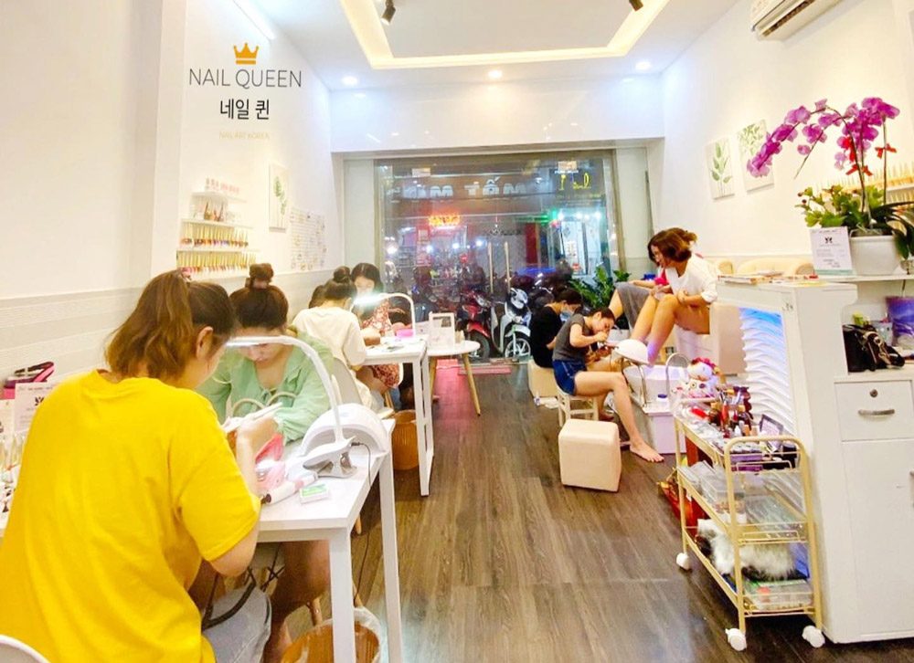 Học viên theo học tại Nail Queen sẽ được học và thực hành trên tay thực tế, được hỗ trợ dụng cụ học tập