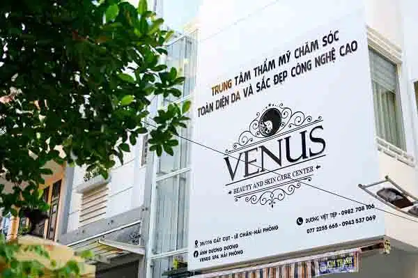 Venus Spa phối hợp với nhiều y bác sĩ tại các trung tâm, bệnh viện tổ chức giảng dạy và đào tạo các chuyên ngành thẩm mỹ như: chăm sóc da, phun xăm,…