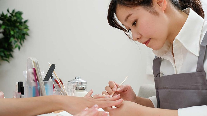 Nhiều người thắc mắc liệu “học nail có cần bằng cấp không?”