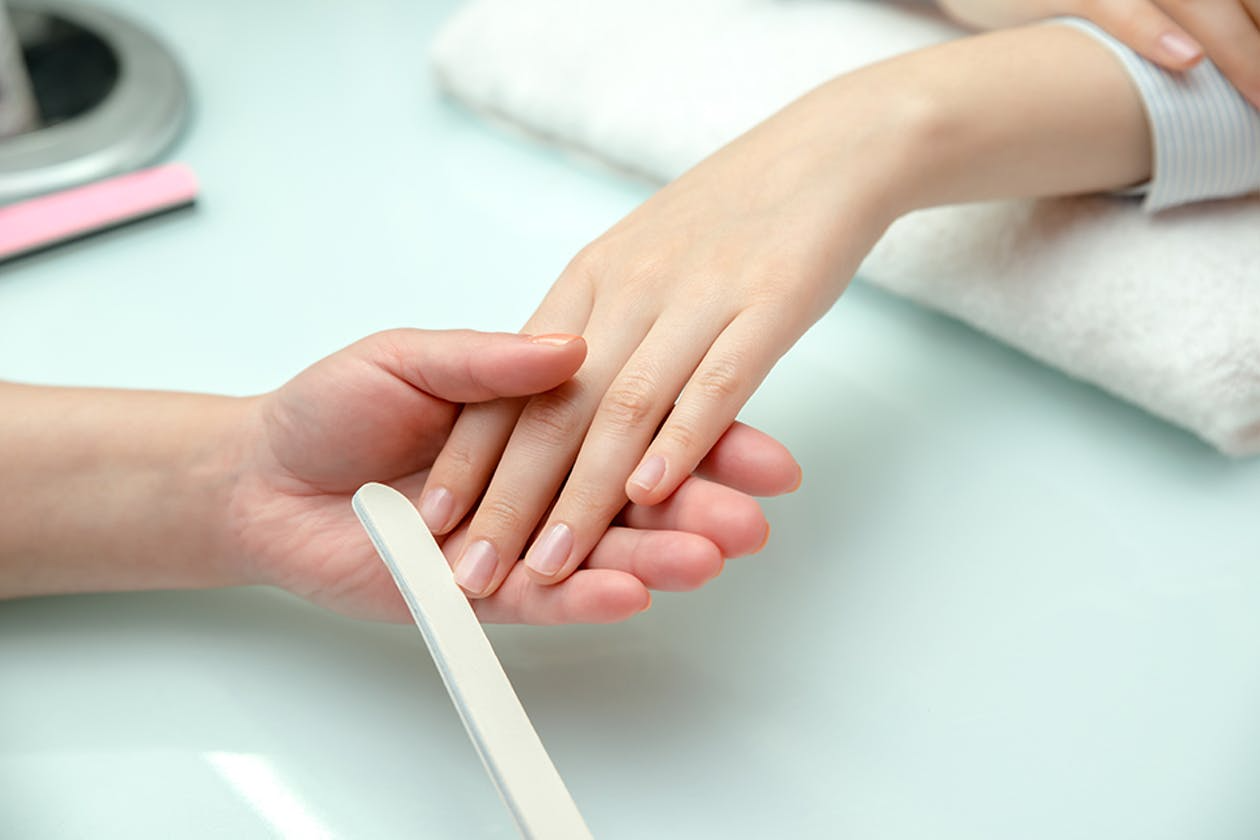 Đơn xin học nghề nail là một trong những loại giấy tờ cần thiết khi học nail
